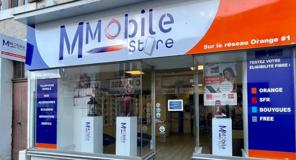 Façade de M'Mobile Store à Bourbon-Lancy, magasin de téléphonie mobile.